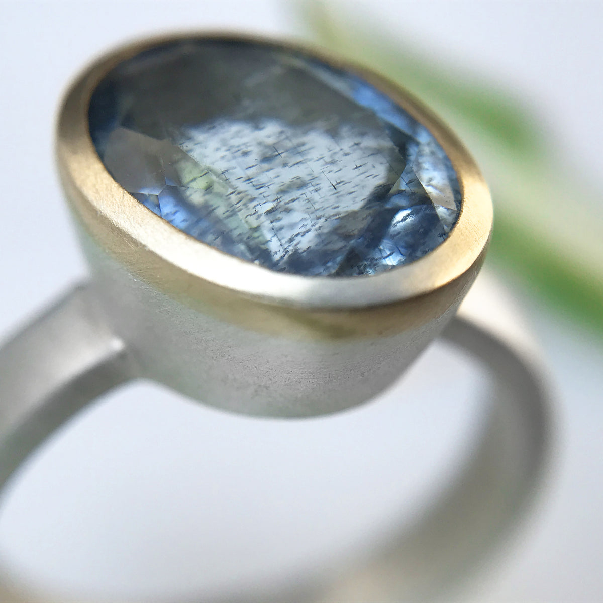 Anello REBEL con acquamarina