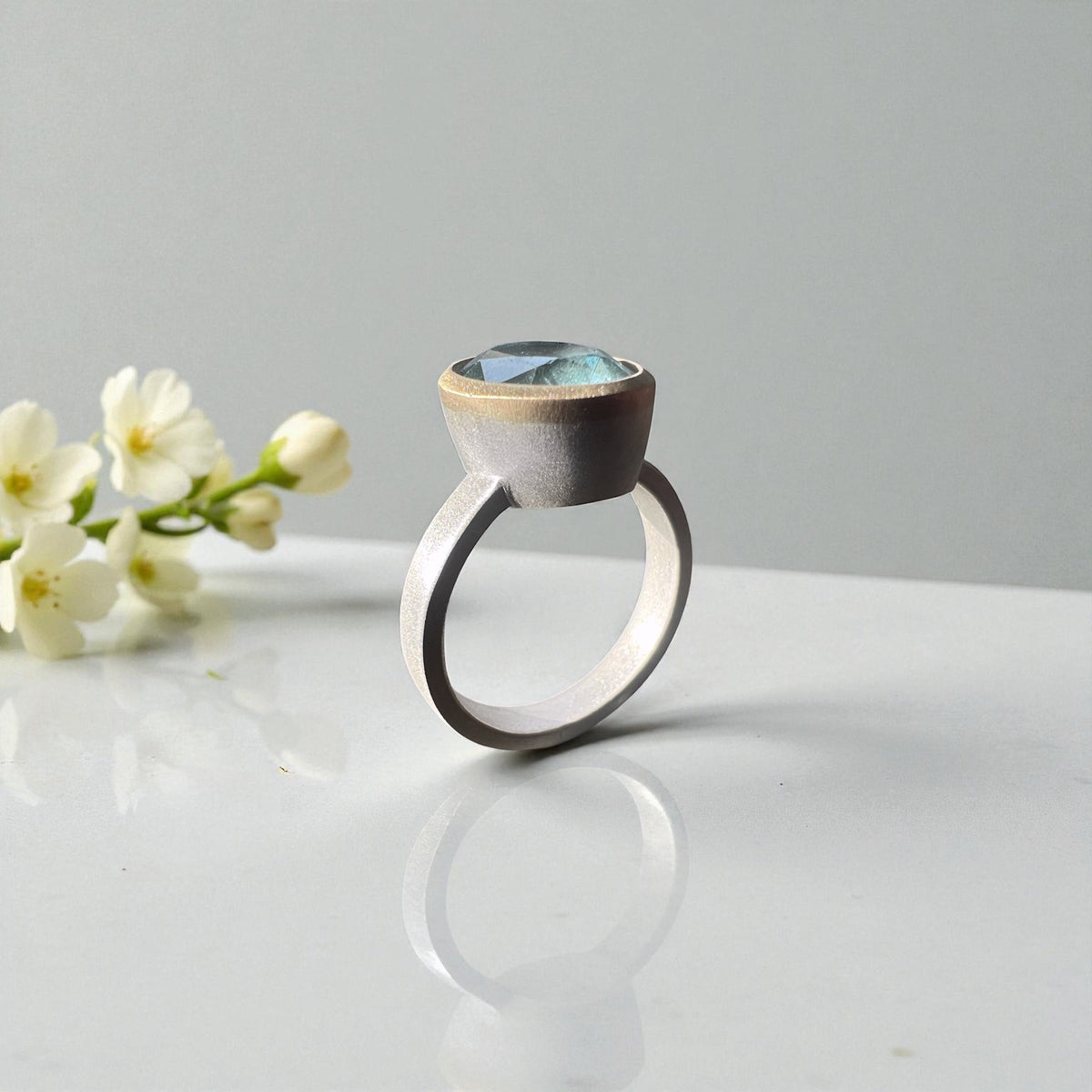 Anello REBEL con acquamarina