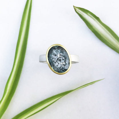 Anello REBEL con acquamarina grande