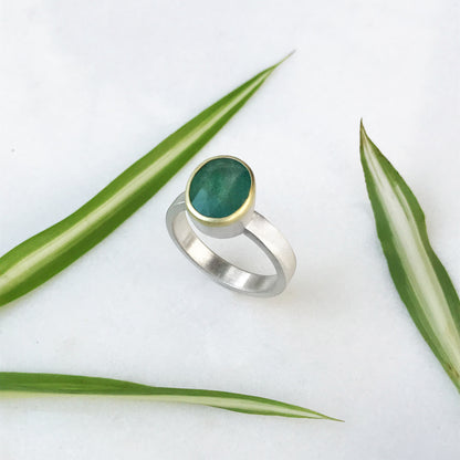 Anello REBEL con smeraldo