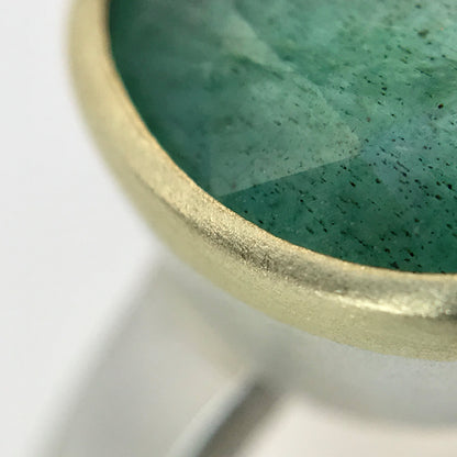 Anello REBEL con smeraldo